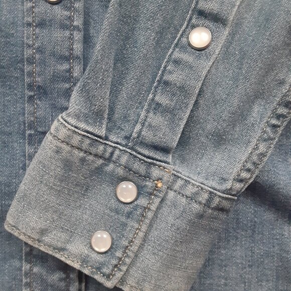 NEW Levi's Classic Fit Western Button Shirt In Stretch Denim XS - Picture 6 of 8